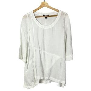 Citron White Scoop Neck 3/4 Sleeve Asymmetrical Hem Blouse M